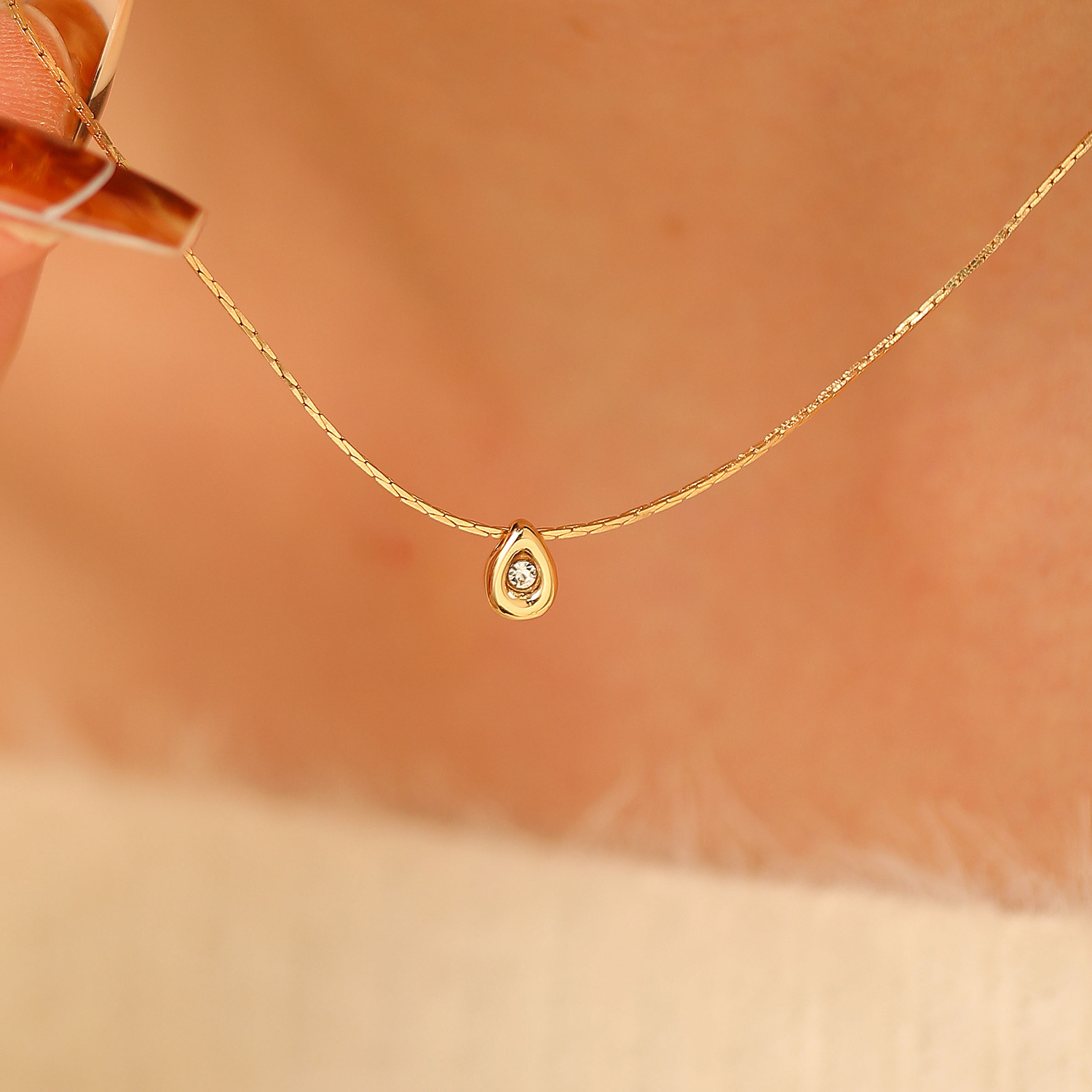 Einfache Modische Wassertropfe – Pearl Trim Chain Bewertung und Preis