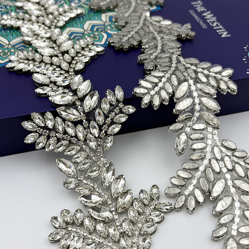 Hotfix-Strass-Blumenapplikatio – Hotfix Rhinestone Sheet Bewertung und Preis