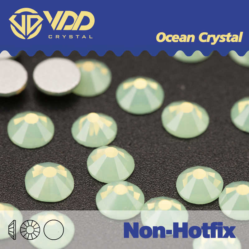 VDD 046 Grüne Opalkristalle fü – Hotfix Rhinestone Sheet Bewertung und Preis
